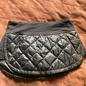 Lululemon Hot Cheeks Skirt Size 6 Black